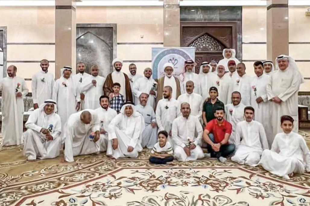 هنؤوهم بالورود لأداء المناسك.. «الربيعية» تحتفي بحجاج جزيرة تاروت
