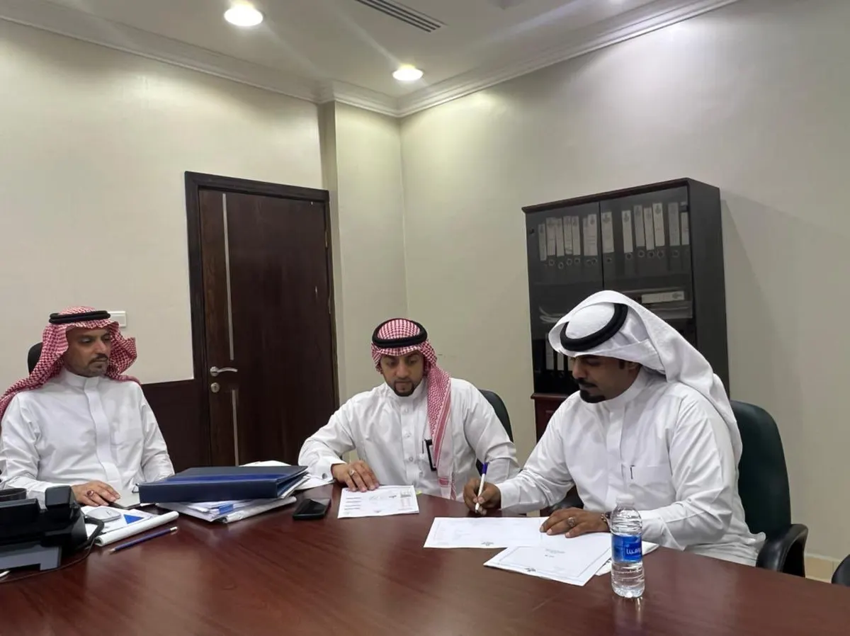 تنمية الإيرادات بـ «بلدية القطيف» توقع 84 عقدًا لمستثمرين في «صناعية أبو معن»