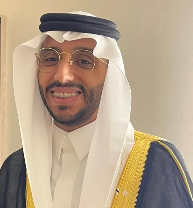 في القطيف.. القفص الذهبي يجمع عائلتي «السنان» و«أبو سرير»