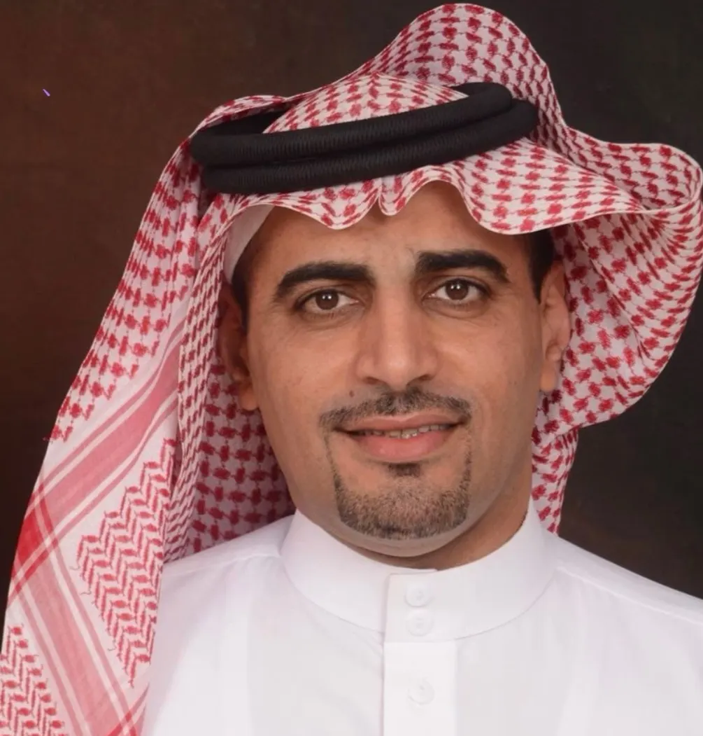 في ضيافة عطاء القطيف.. محمد المشعل: الترفيه بمستوى فوق الواقع واتباع الماركات ومعالجة الديون بأخرى أسباب السقوط إثر الهزات الاقتصادية