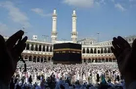 في التوبي.. مجلس معايدة وتهنئة لـ حجاج بيت الله الحرام