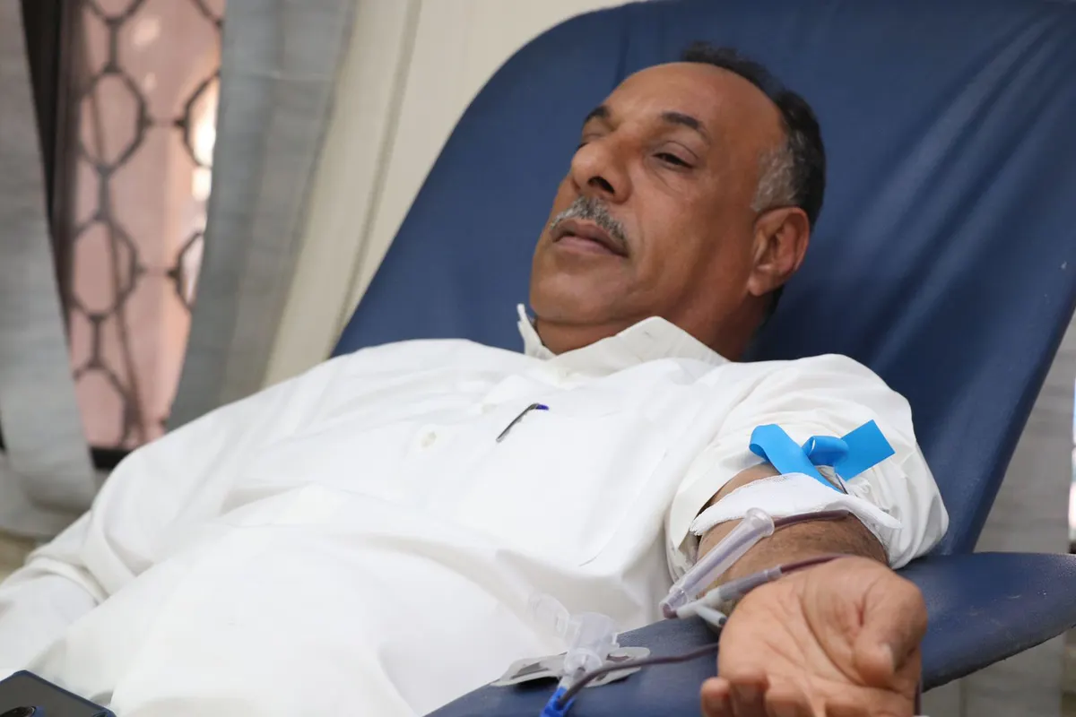 في صفوى.. «قطرة = حياة 8» تستقطب 90 متبرعًا في ثاني أيامها.. شاهد الصور