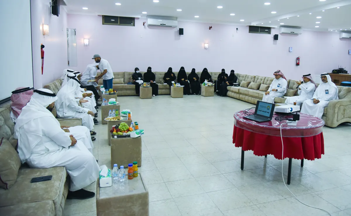 في اجتماع ناقش المعوقات التي تعترض ميزانيات الجمعيات ودعم اللجان المساندة.. خيرية العوامية تستضيف جمعية تاروت