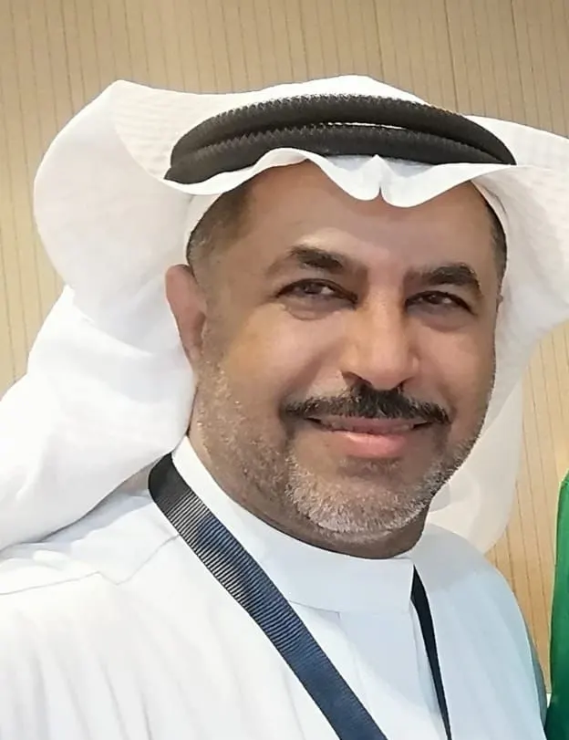نظير إسهاماته المميزة في إنجاح البطولة.. رئيس اللجنة المنظمة لبطولة غرب آسيا للطائرة يكرم «محمد الشيخ أحمد»