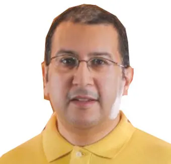 نسرٌ وأفقٌ السبعون