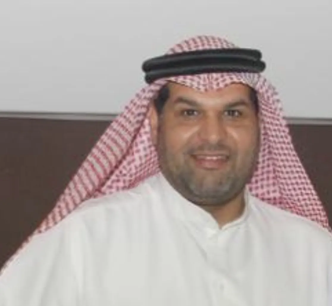 من صفوى.. «أحمد القصاب» على منصة تكريم الموارد البشرية