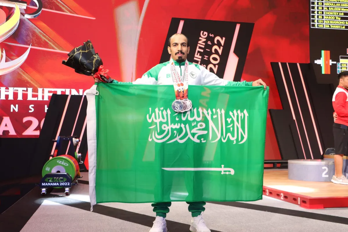 من شويكة القطيف.. الرباع منصور آل سليم يُتوّج بفضية وبرونزيتين في بطولة آسيا لرفع الأثقال
