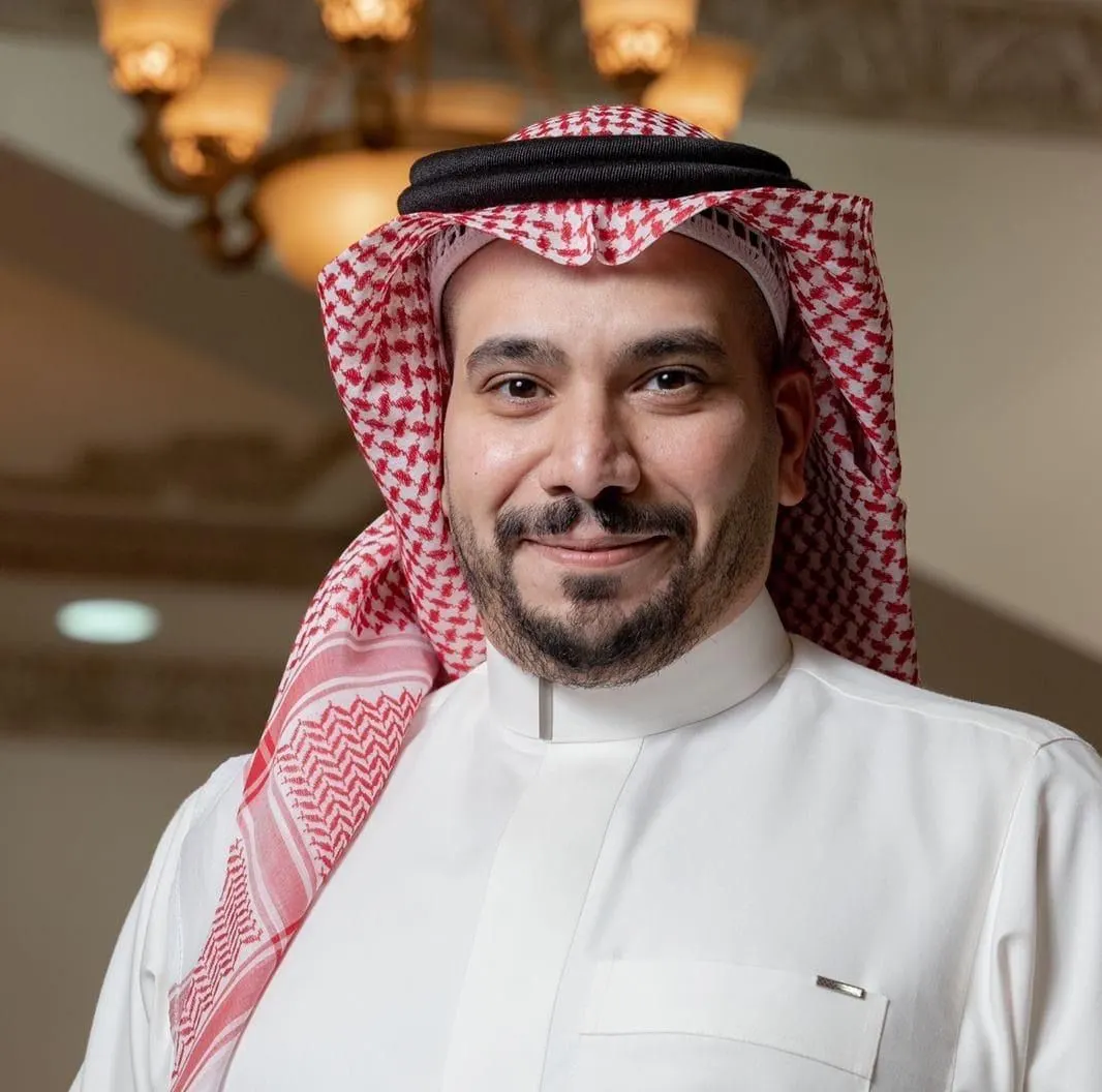 في القطيف.. القفص الذهبي يجمع عائلتي «الخنيزي » و«الشماسي»