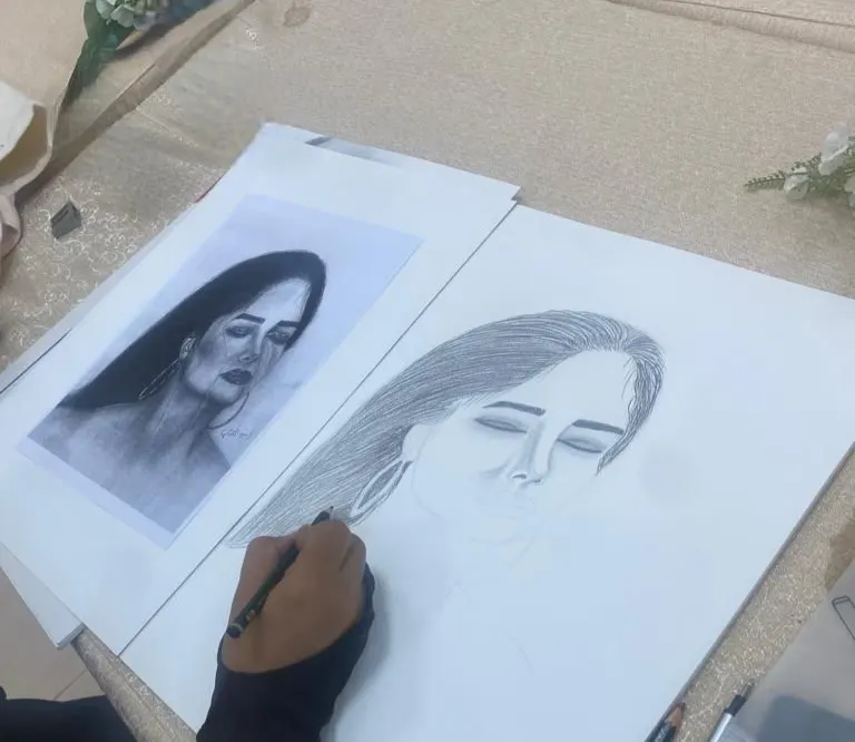 في «ضمان القطيف».. 21 سيدة يتدربن على الرسم بالفحم ضمن برامج التمكين