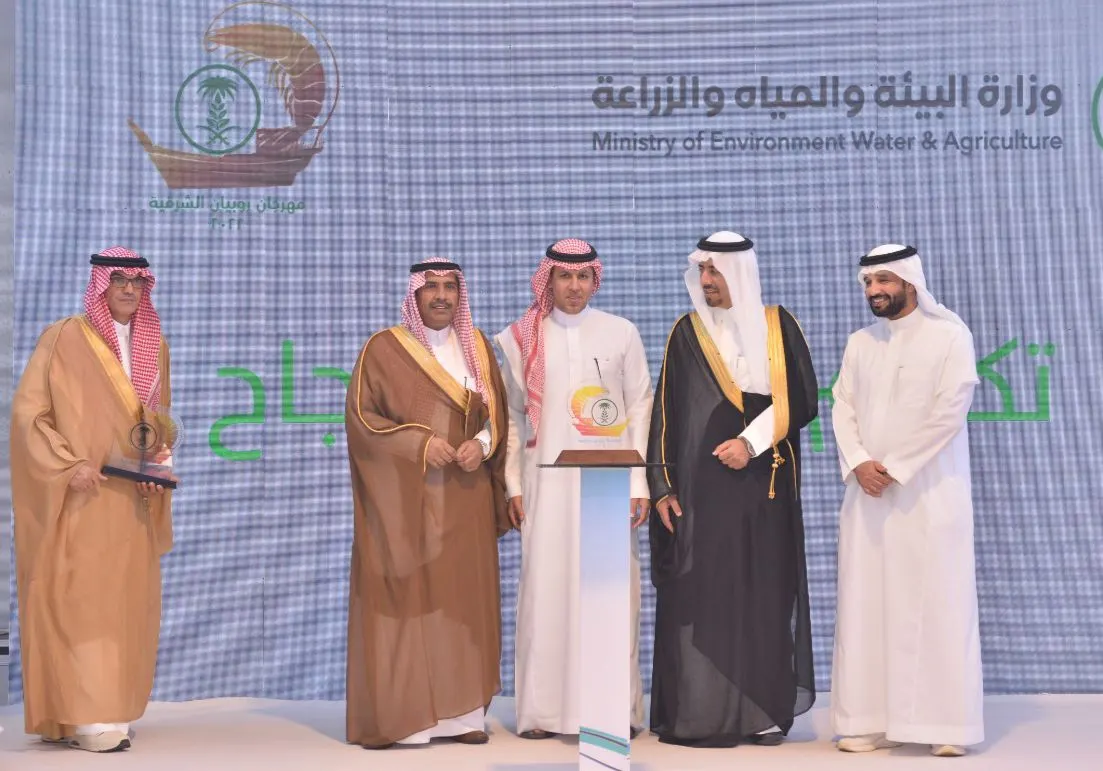 بالصور.. الخريف يرعى «مهرجان روبيان الشرقية 2022».. في جزيرة الأسماك بالقطيف