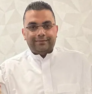 نظير دعمه المستمر للمركز.. القطيف لـ الصم يكرم «محمد الخضراوي»