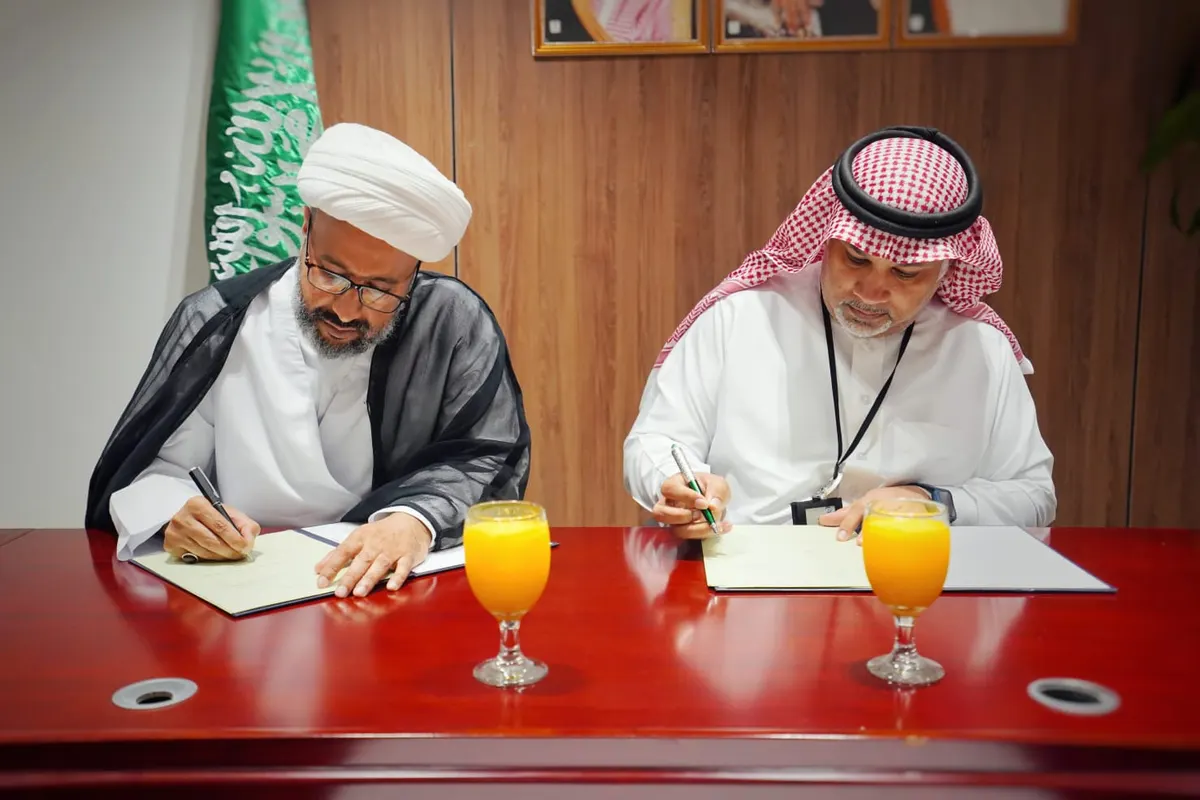 من القديح.. الشيخ العبيدان يتكفل بتجهيز طوارئ عيون مركزي القطيف وتمويل مستلزمات 50 عملية ماء أبيض