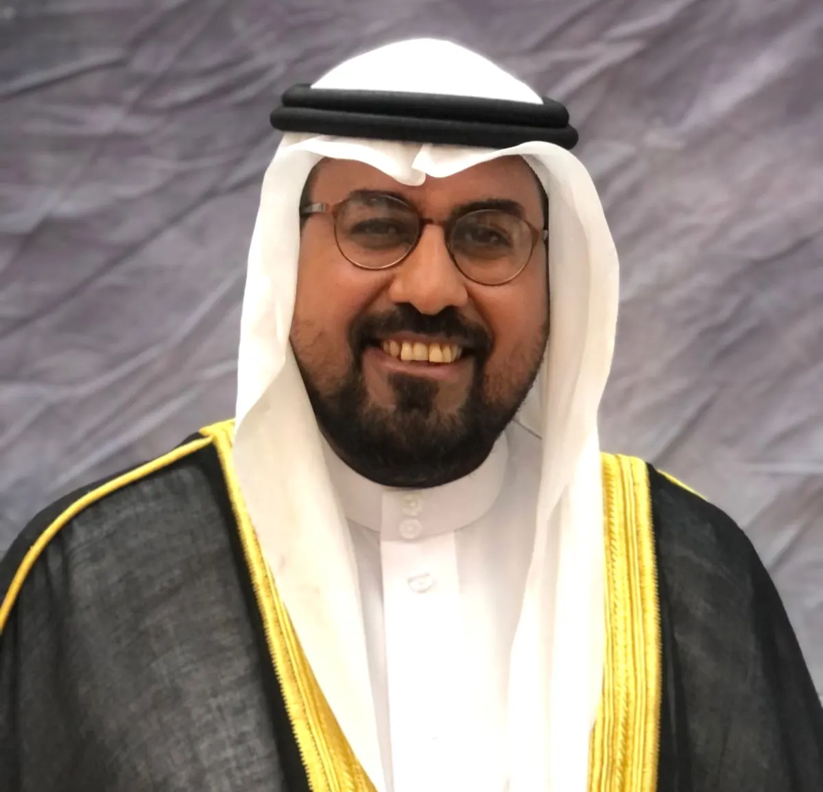 في القطيف .. القفص الذهبي يجمع عائلتي «آل زبران» و«آل مدن»