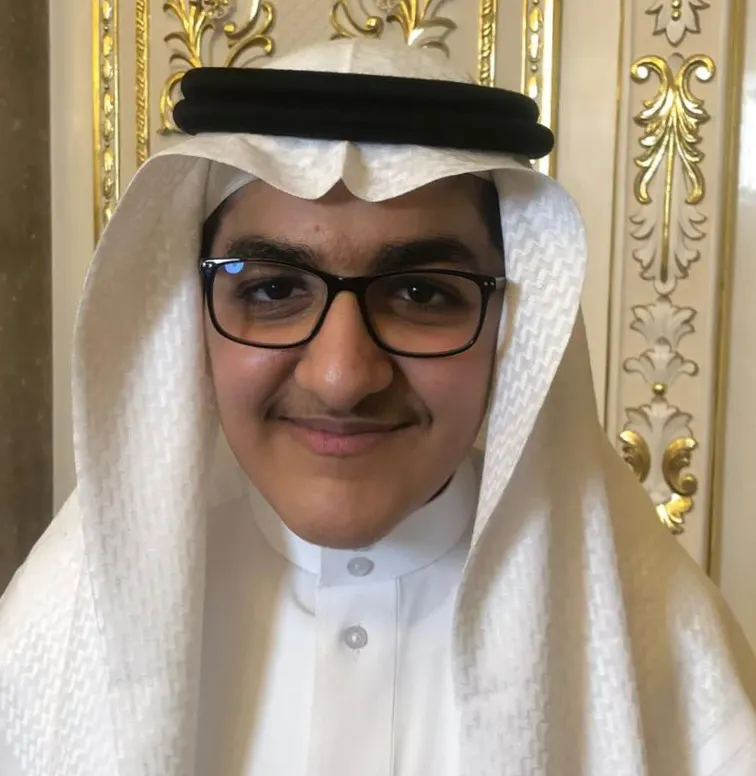 في صفوى.. سجاد المادح يتقلد وسام حفظ القرآن الكريم في الـ14.. صاحَب كتاب الله في الثالثة.. وأزهر ربيعه بأربع إجازات في الـ16