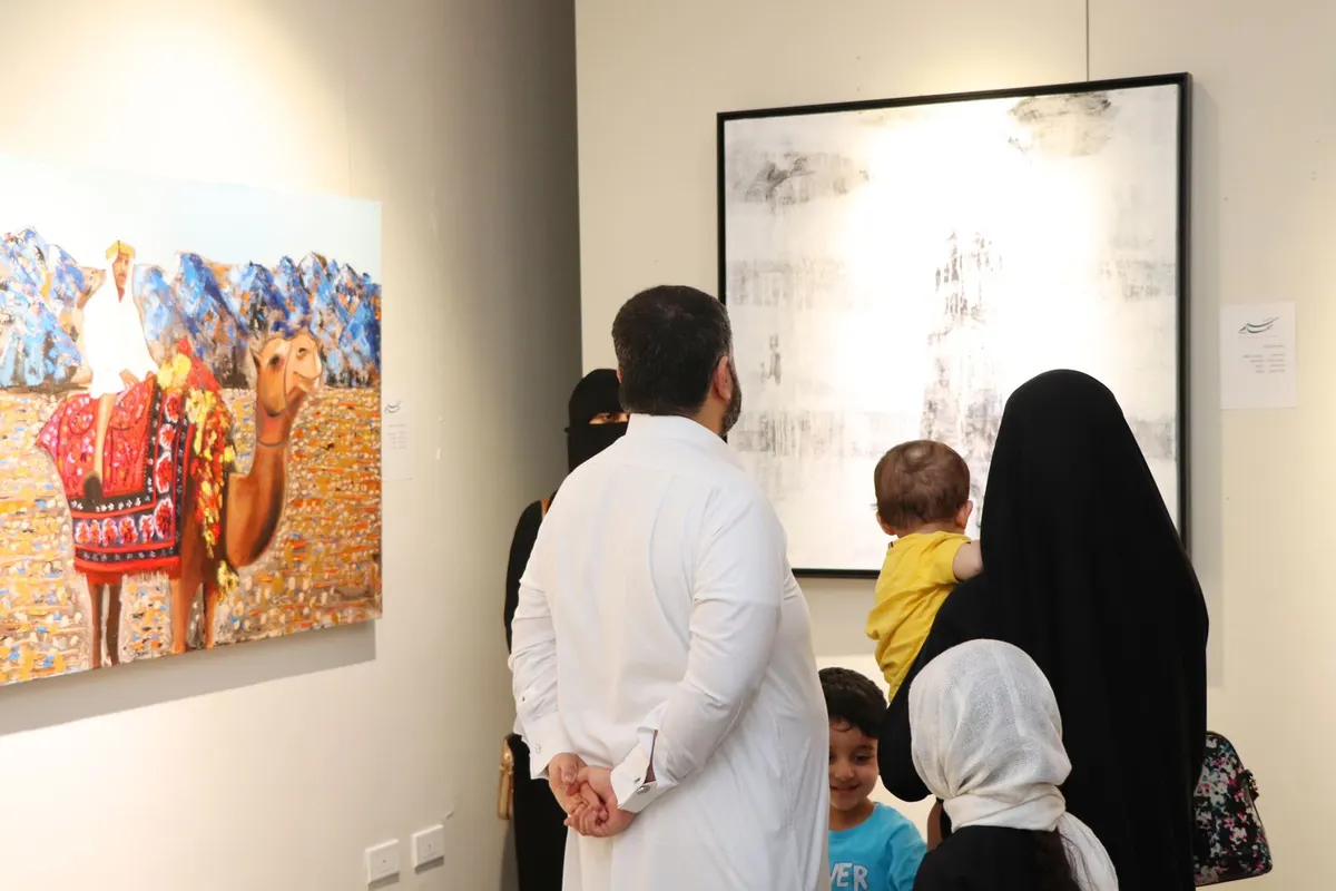 في القطيف.. صالة علوي الخباز ملونة بفرشاة 80 تشكيليًا.. و120 زائرًا لـ«تقاسيم» في يومه الأول