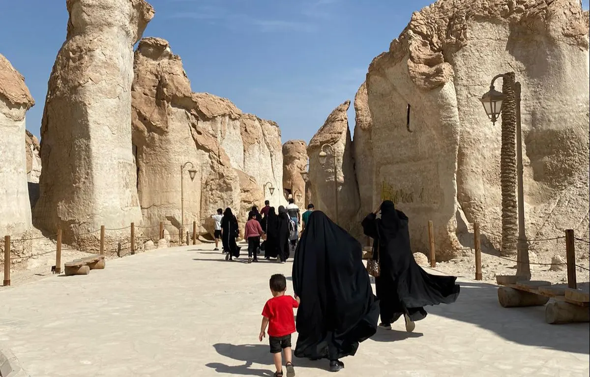 12 عائلة و16 طفلًا من مستفيدي «بر سنابس» في رحلة ترفيهية إلى الأحساء