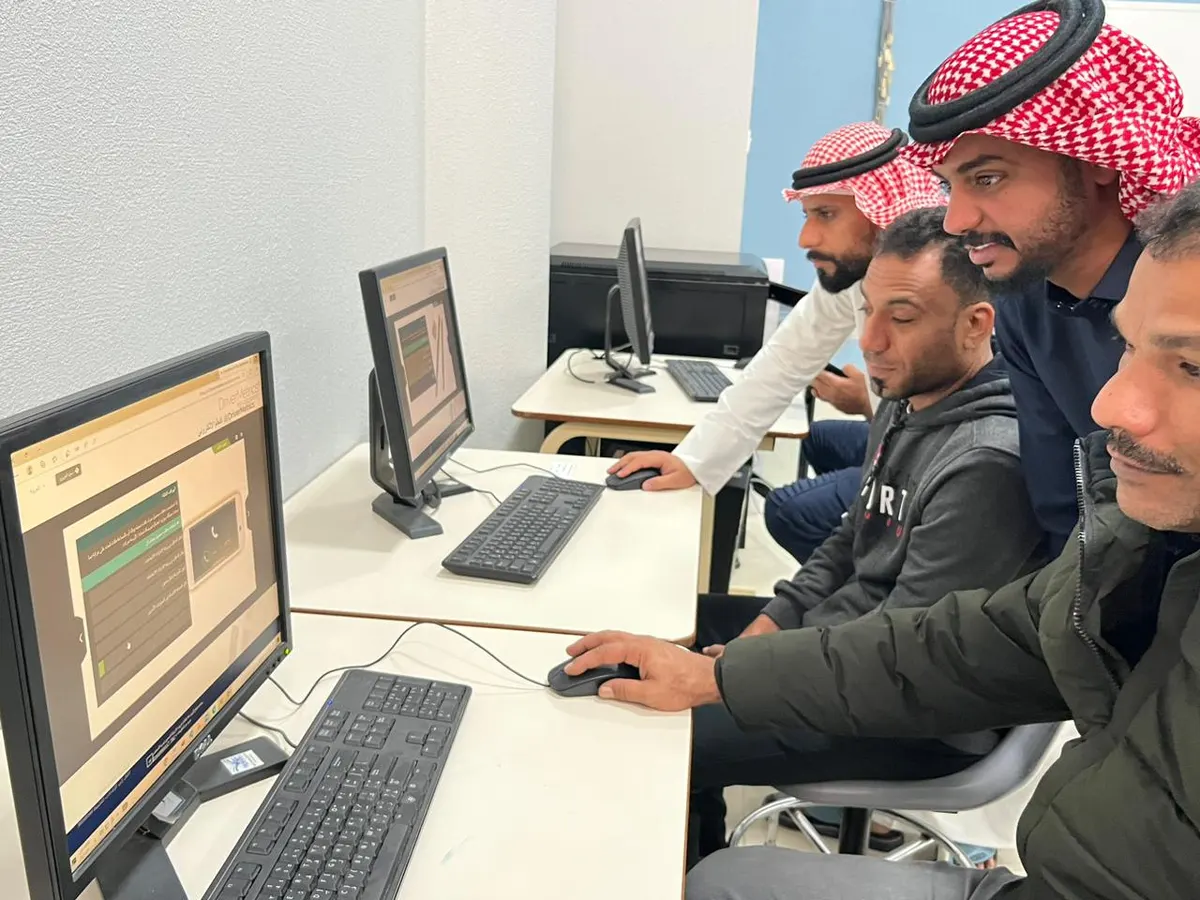 في القطيف.. «رافد» يرفع كفاءة القيادة الآمنة لـ250 سائقًا للحافلات المدرسية