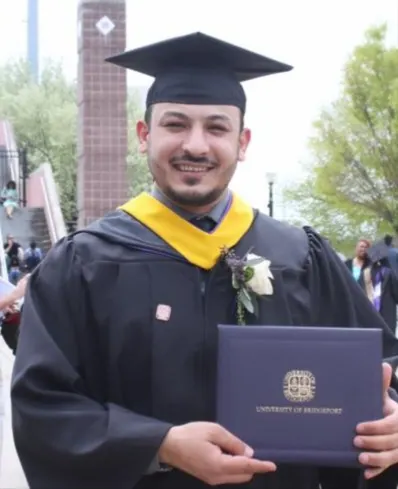 من البحاري.. بامتياز مع مرتبة الشرف.. جامعة بريدجبورت في أمريكا تمنح «عادل اعليو» الماجستير في علوم الهندسة الكهربائية