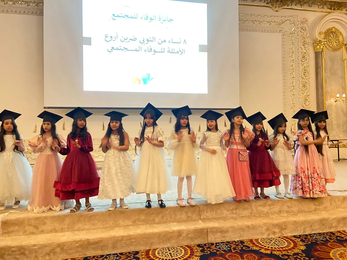 في التوبي.. حفيدات ينافسن جداتهن على منصة التكريم