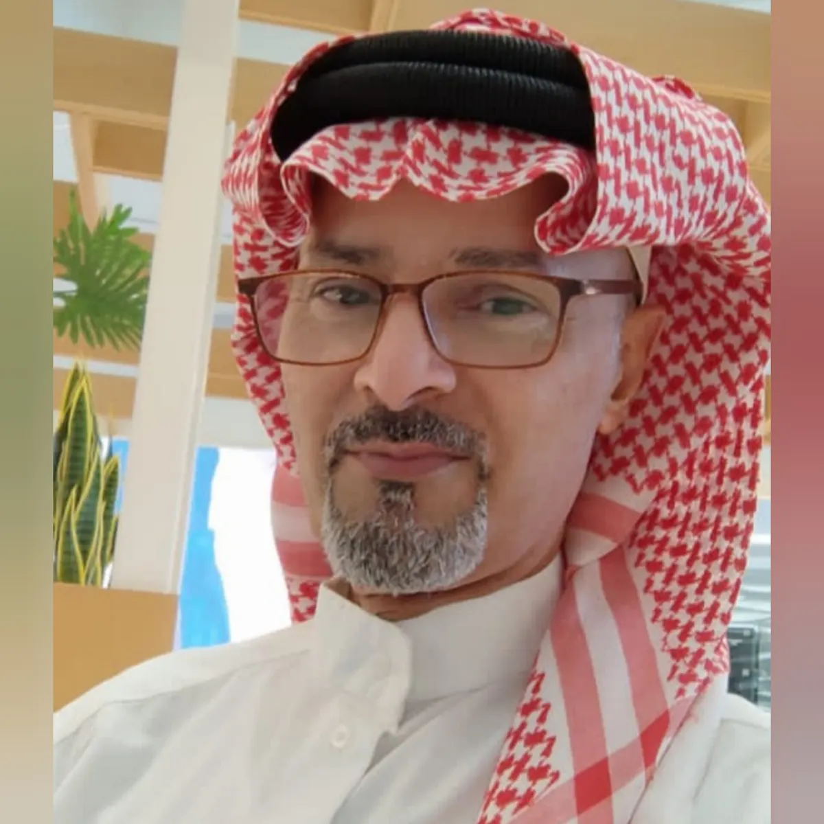 من سيهات.. «رجل بمعنى الحقيقة» يُهدي عقيل المسكين المركز الأول في «كُميل الشِّعرية»