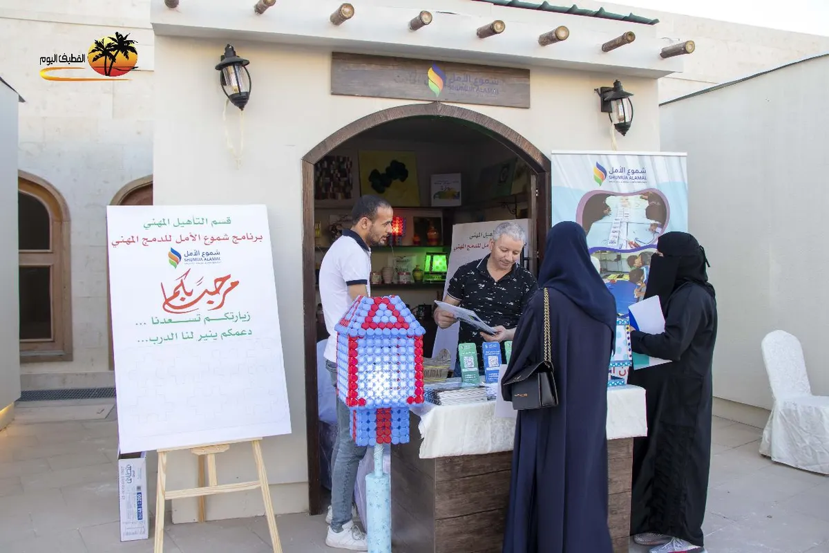 في وسط العوامية.. شموع الأمل: هكذا أضأنا دروب 700 طالب وطالبة من ذوي الاحتياجات الخاصة