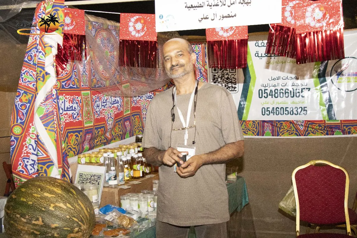 وجوه في «حرفيون 2».. من الجش.. خيرات الأرض تتحول إلى مجففات غذائية علاجية على يد منصور آل علي