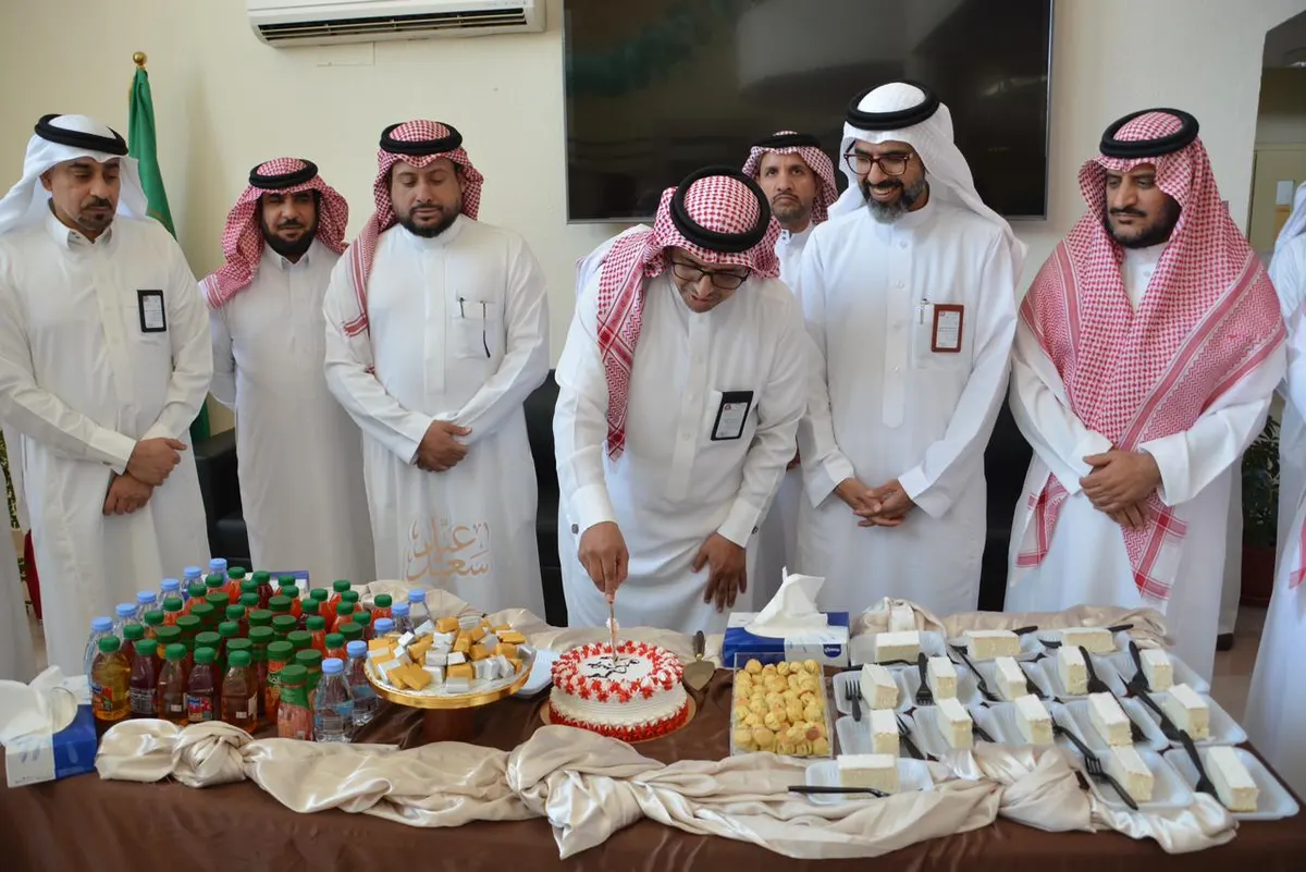 بالصور.. تعليم القطيف يزدان بفرحة العيد في حفل المعايدة لمنسوبيه
