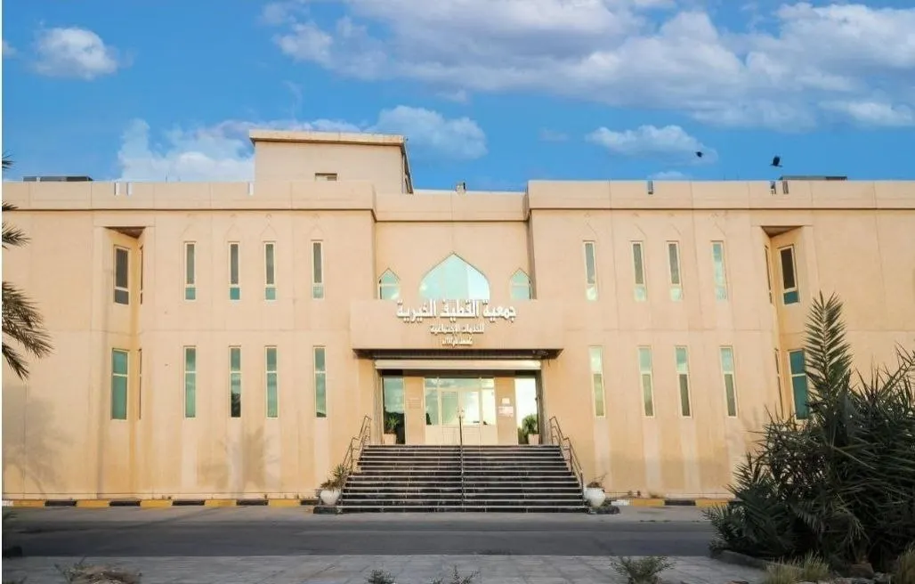 حضورياً وإلكترونياً .. خيرية القطيف تستمر في استقبال زكاة الفطر حتى مساء يوم العيد
