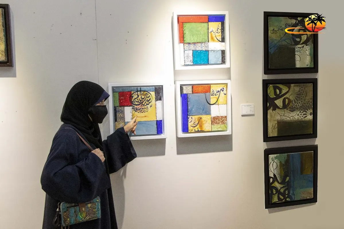 في روازن القطيف.. من تاروت.. صفاء الجنبي وحواء المغيزل تزاوجان الحروف بالألوان