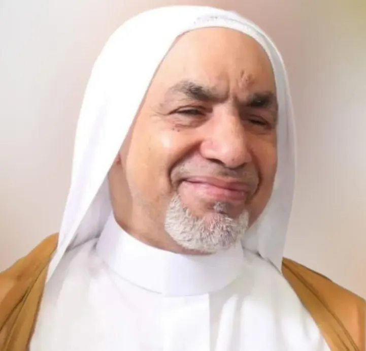 من جزيرة تاروت.. الخطيب أحمد العسكري.. كفيف صاحب المنبر 62 عامًا.. واستخرج «الهوية» بـ25 ريالًا ليلتحق بمعهد النور