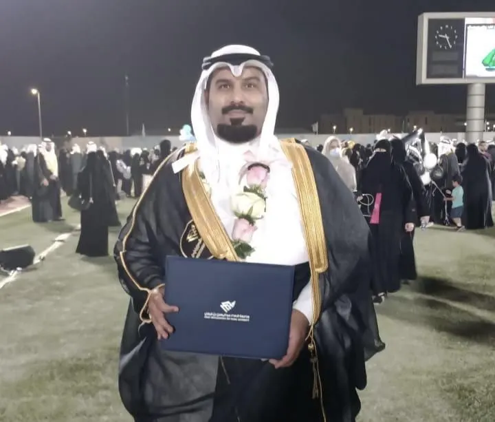 من الملاحة.. جامعة الإمام عبدالرحمن بن فيصل تمنح «مصطفى آل خميس» الماجستير في صعوبات التعلم