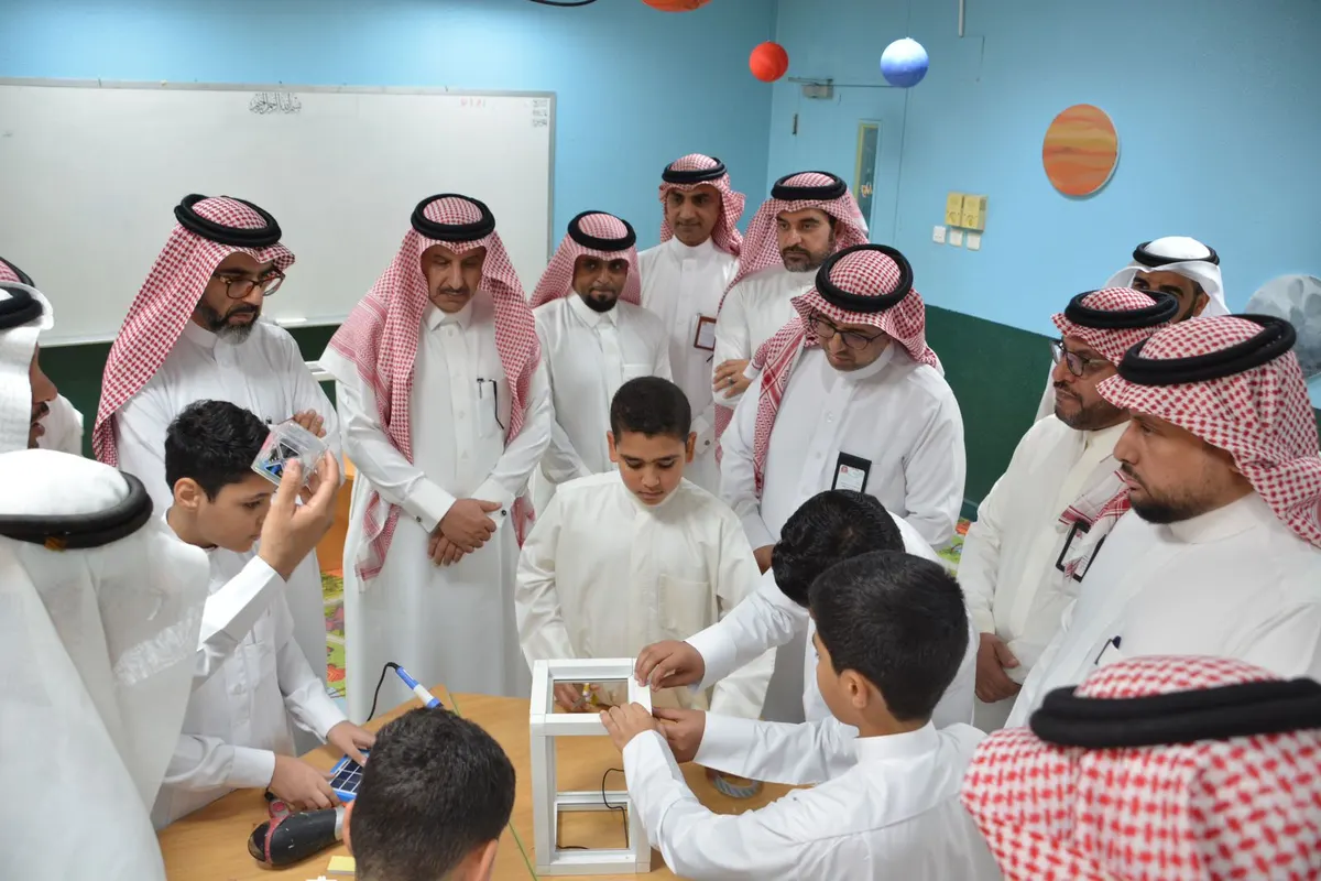 بـ«مشروع الأقمار الصناعية التكعيبية».. طلبة مدارس القطيف يرسمون حلم الصعود للفضاء