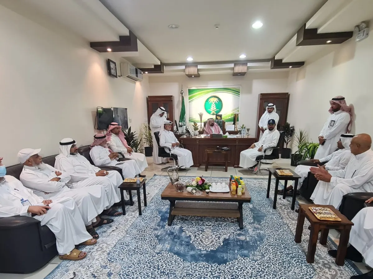 في لقاء جمعها بالنحالين.. البيئة والمياه والزراعة بالقطيف تشجع على المشاركة بعسل المانجروف في المسابقات الدولية