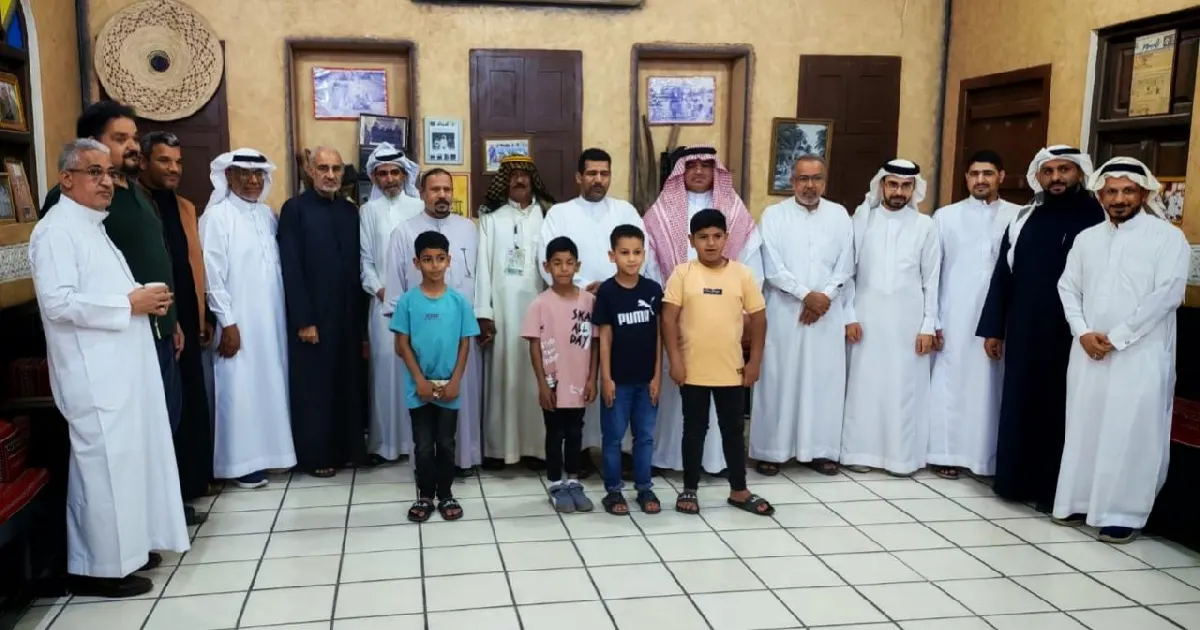 في التوبي.. التنمية الاجتماعية تحتفي بعيد الفطر بلقاء معايدة يجمع الأهالي ومنسوبيها في نادي كبار السن