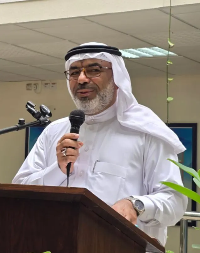 من جزيرة تاروت.. عرفانًا بجميل عطائه وإخلاصه في ميدان التعليم.. منسوبو دار الحكمة الثانوية يكرمون «ناصر محمد المسباع»