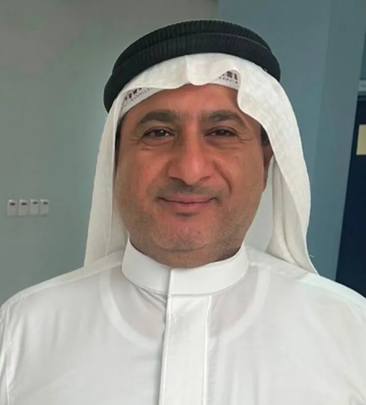 من حلة محيش.. بعد 32 عامًا من العطاء.. «السيد علي الشعلة» يودع الميدان التعليمي