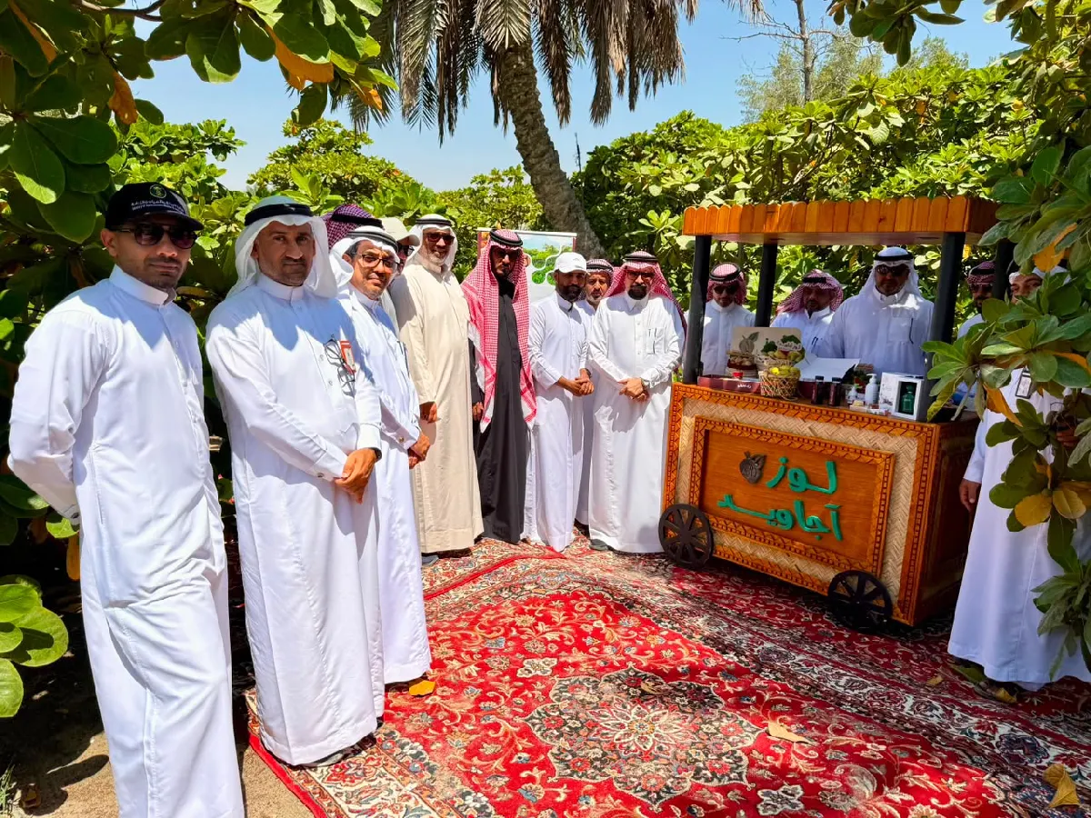 اللوز القطيفي يطرق أبواب الصناعات التحويلية