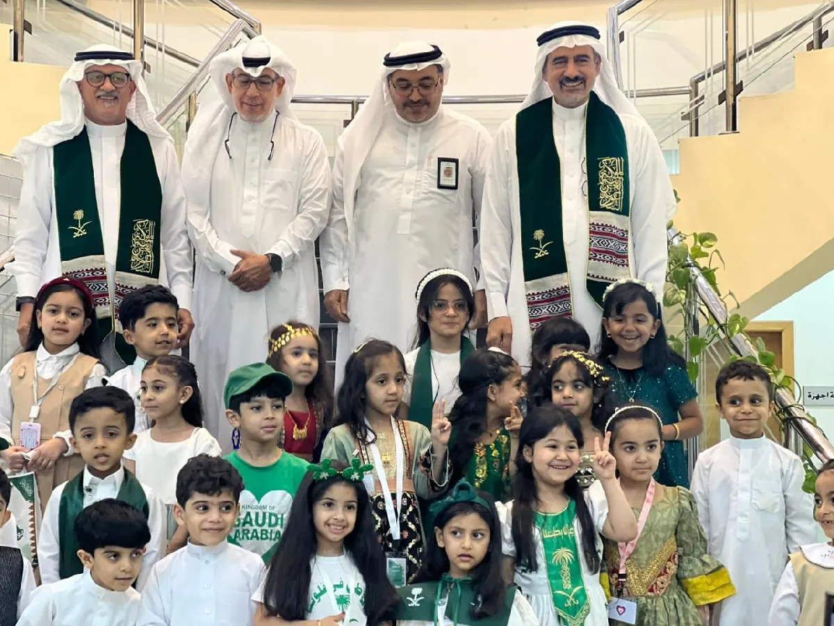 بصمات خضراء تروي حب الوطن.. «خيرية القطيف» تحتفل باليوم الوطني الـ95 بروحٍ تجمع الأجيال