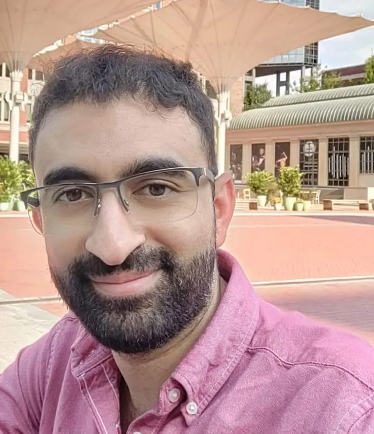 من أم الحمام.. «جامعة تكساس في أرلينغتون» تمنح حسن السعود الدكتوراه في الهندسة البيئية