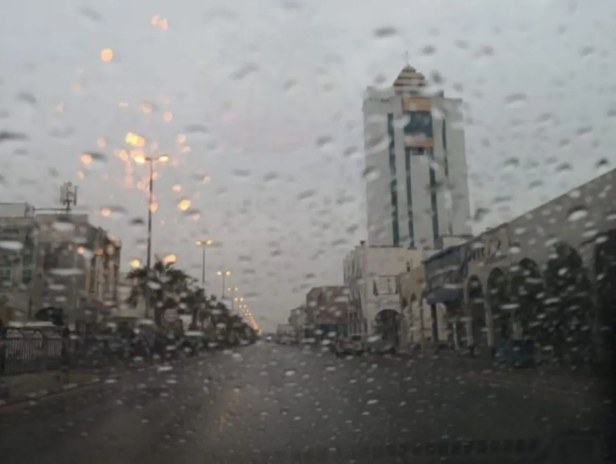 الدفاع المدني: توقعات بهطول أمطار خفيفة إلى متوسطة على القطيف والمنطقة.. الحيطة والحذر والالتزام بتعليمات السلامة