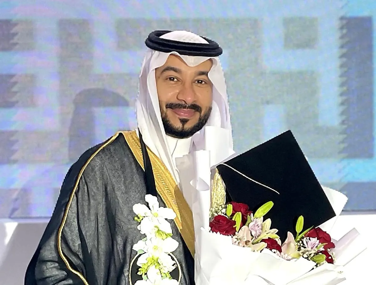 من العوامية.. «جامعة الإمام عبدالرحمن بن فيصل» تمنح أحمد آل هاشم الماجستير في الصحة العامة بمرتبة الشرف الأولى