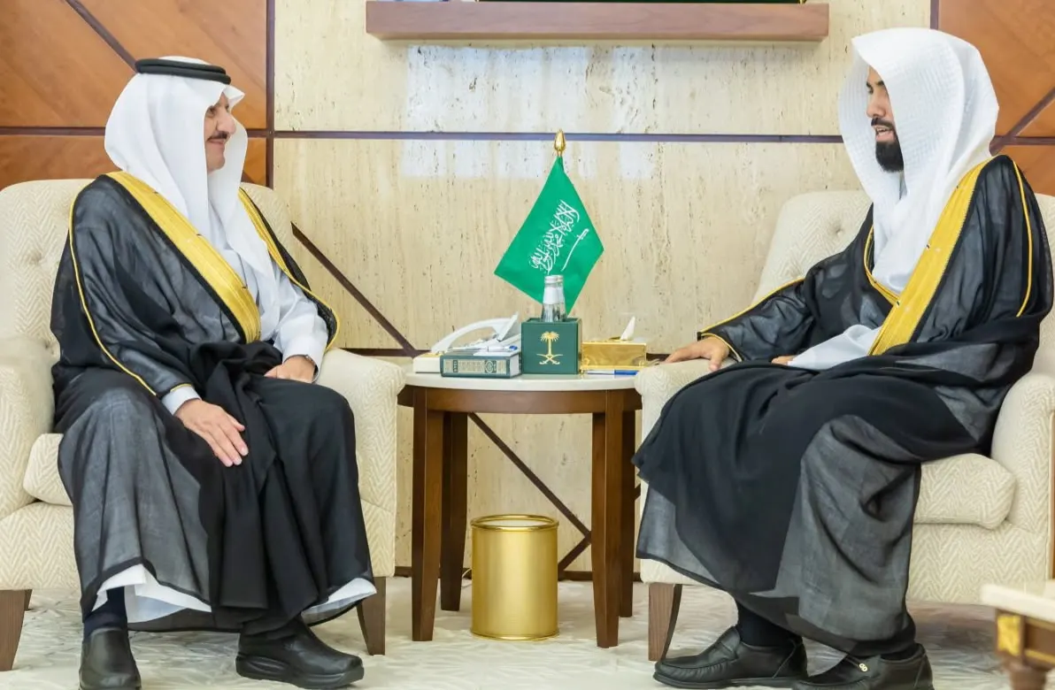 أمير الشرقية ونائبه يستقبلان الشيخ سليمان أبا الخيل ويثمنان جهوده خلال رئاسته المحكمة العامة بالقطيف