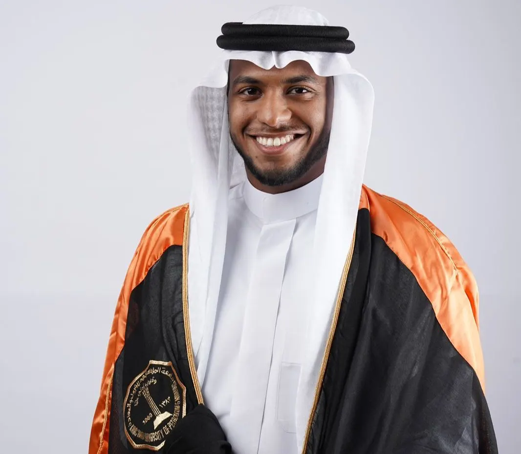 من سيهات.. جامعة الملك فهد للبترول والمعادن تمنح «جواد إبراهيم آل زواد» البكالوريوس في هندسة الطيران والفضاء
