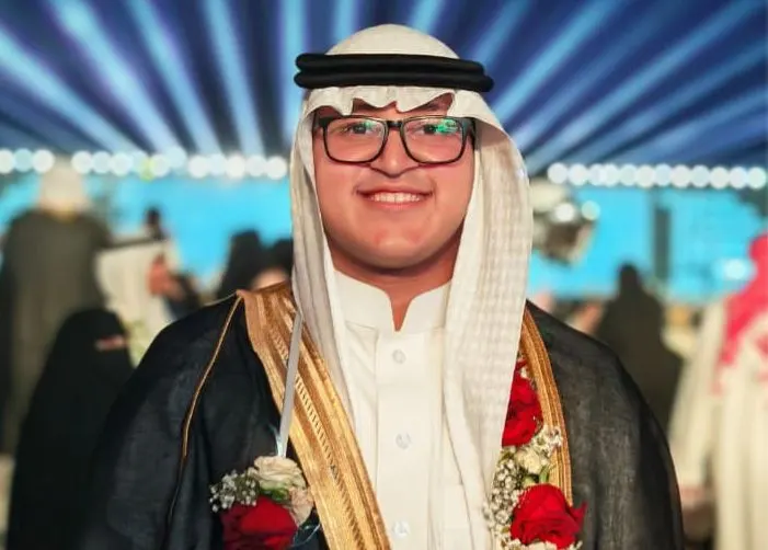 من سنابس.. «جامعة الإمام عبدالرحمن بن فيصل» تمنح السيد جواد آل هاشم بكالوريوس الطب والجراحة بمرتبة الشرف الثانية