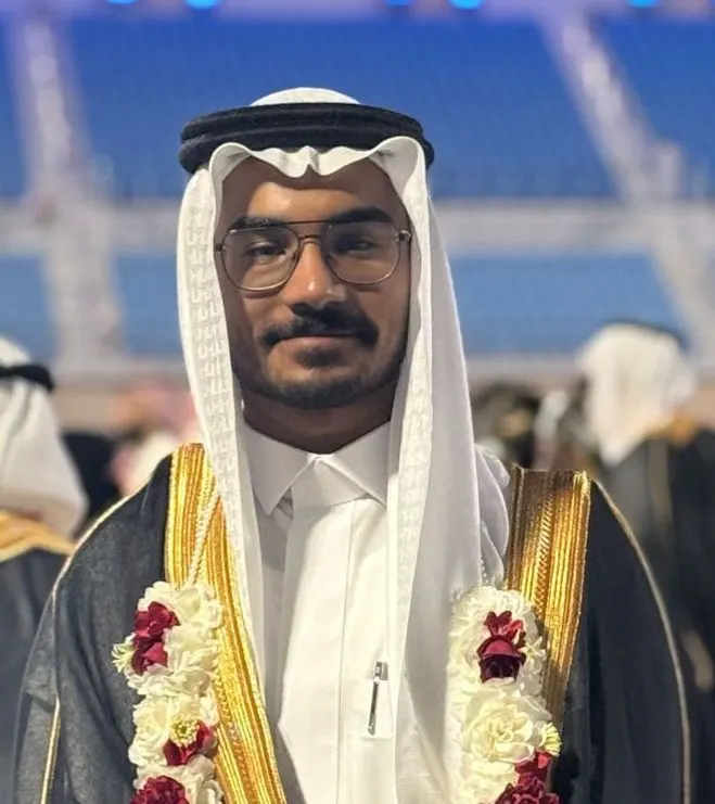 من القطيف.. مع مرتبة الشرف.. جامعة الإمام عبد الرحمن بن فيصل تمنح «أحمد آل جواد» البكالوريوس في العلاج الطبيعي