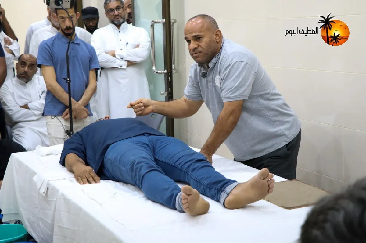 على مغتسل توبي القطيف.. أجساد ممددة لم تفارق الحياة