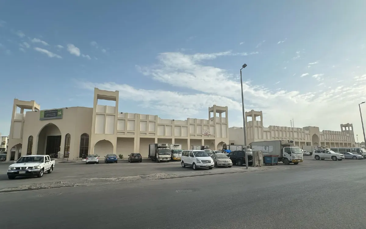 في القطيف.. سوق الخضار المركزي مشروع حيوي يستحق لمسات تعزز هويته المعمارية