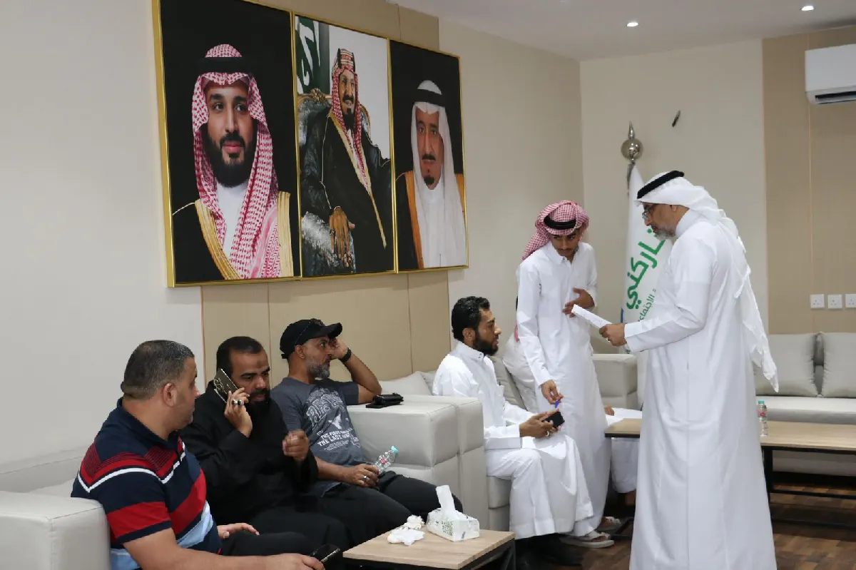 الهوية تصلك قبل أن تفكّر في الذهاب إليها.. الأحوال المدنية في جزيرة تاروت بخدماتها المتنقلة