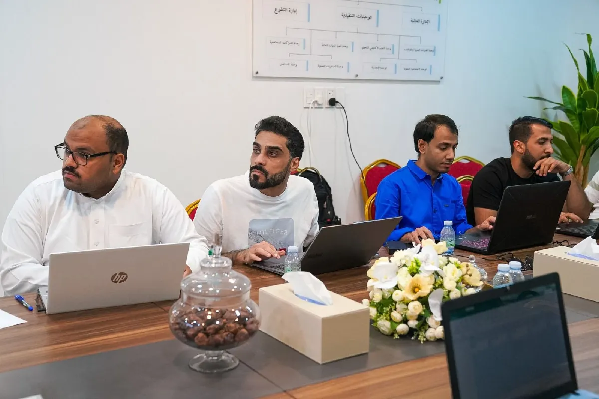 في القطيف.. تعرف 20 متدربًا ومتدربة على مهارات صناعة لوحات المعلومات التفاعلية بالإكسل