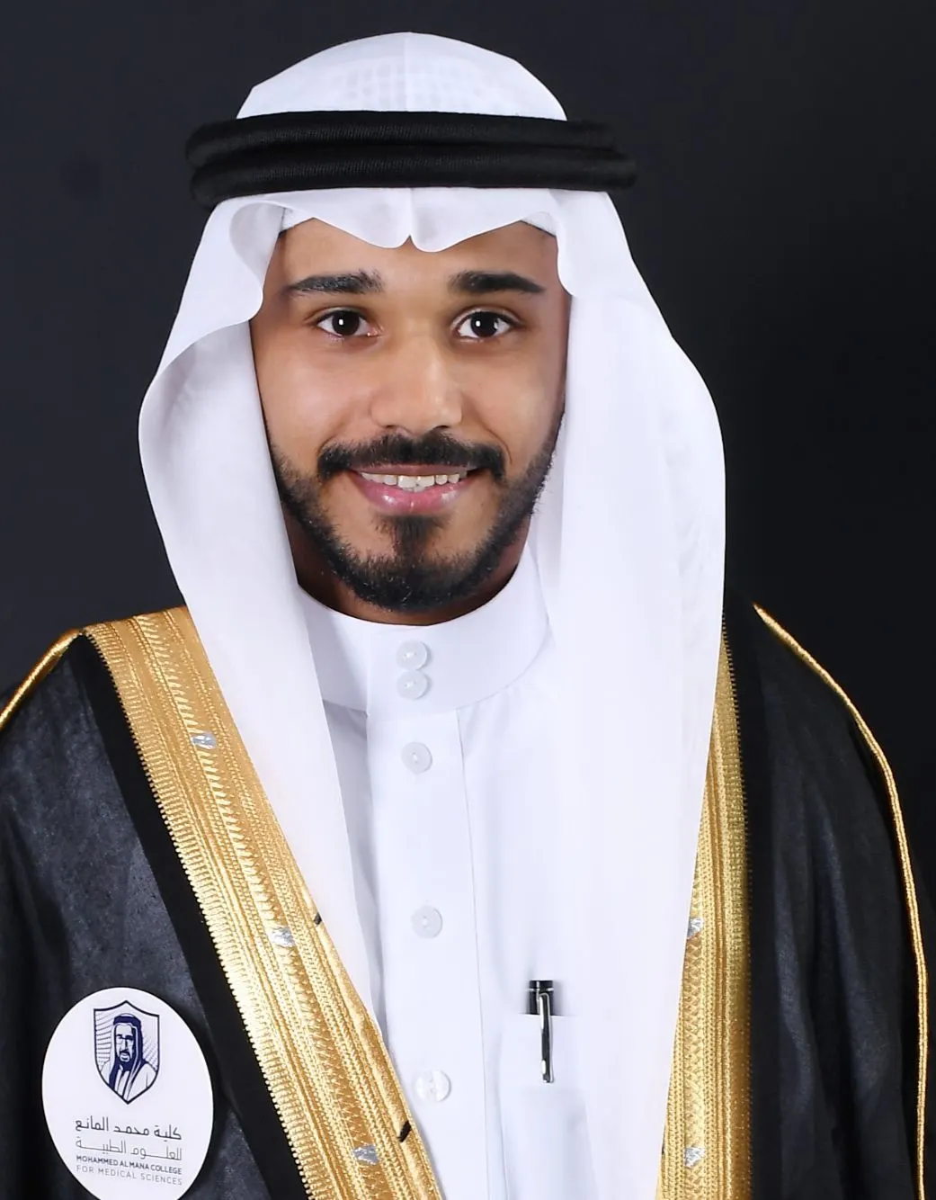 من القديح.. «كلية محمد المانع للعلوم الطبية» تمنح مرتضى الصبيخي البكالوريوس في العلاج التنفسي